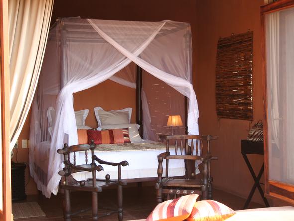 Okahirongo Elephant Lodge - Bedroom1